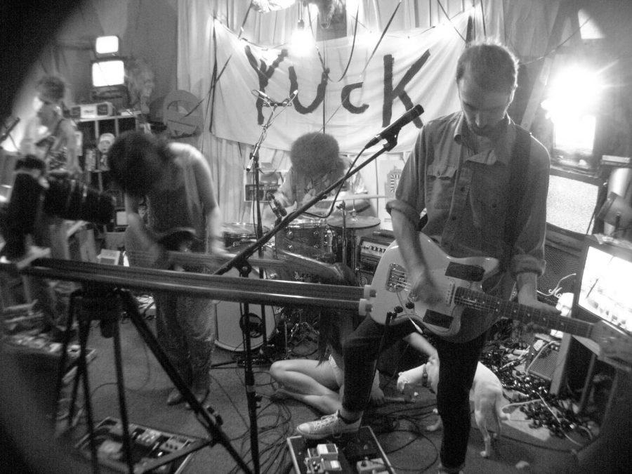 Yuck+at+The+Loving+Touch+%7C+4.7.16