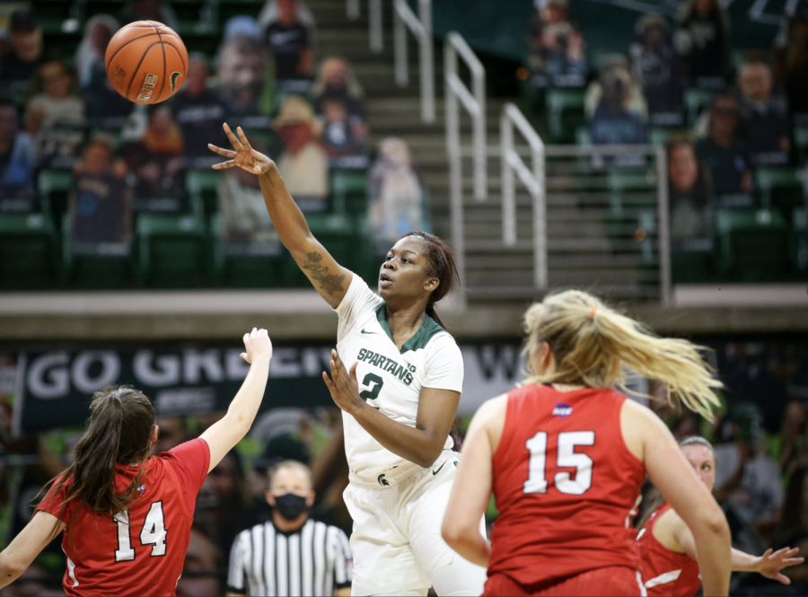 Mardrekia+Cook+attempts+a+pass+against+St.+Francis%2F+Photo+Credit%3A+MSU+Athletic+Communications%0A
