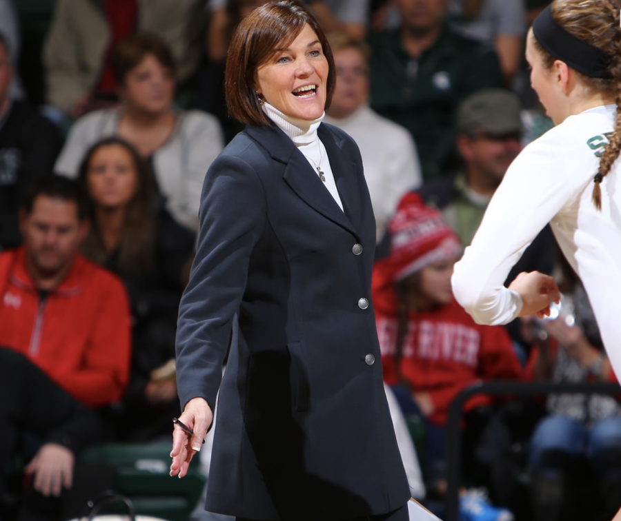 Cathy George instructs her team during a game/ Photo Credit: MSU Athletic Communications


