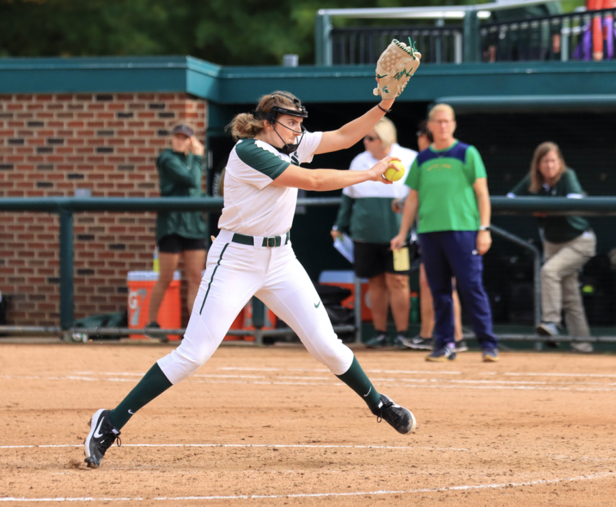 MSU pitcher Ashley Miller delivers the ball during a scrimmage against Notre Dame on Oct. 9, 2021/ Photo Credit: Sarah Smith/WDBM