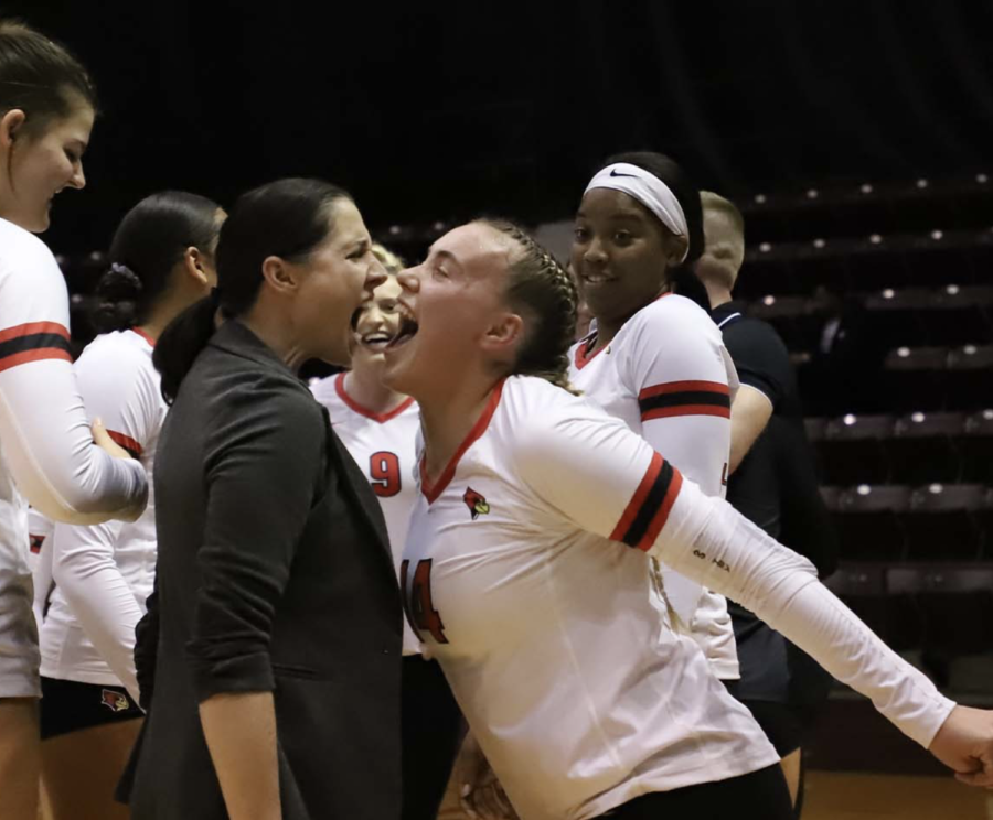 New MSU head coach Leah Johnson chest- bumps a player during her time at Illinois State/ Photo Credit: Illinois State Athletic Communications