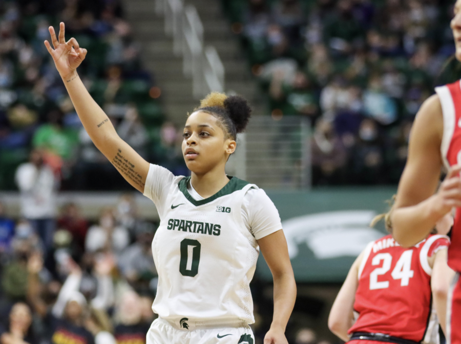MSU guard Deedee Hagemann attempts a 3-pointer during the Spartans 61-55 loss to No. 17 Ohio State on Feb. 28, 2022/ Photo Credit: Sarah Smith/WDBM