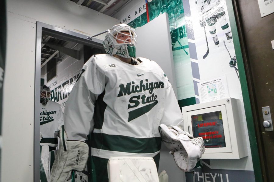 Dylan St. Cyr before Michigan States game against Michigan on December 9, 2022. Photo Credit: Sarah Smith/WDBM