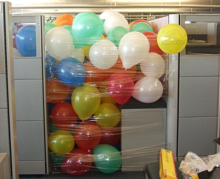 Office Prank by disterics is licensed under CC BY-SA 2.0.