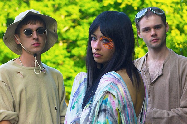 A Nostalgic Wake-Up Call | "Battle Lines" - Kero Kero Bonito