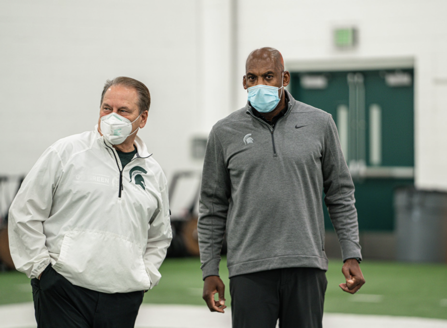 Tom+Izzo+and+Mel+Tucker+talk+during+practice%2F+Photo+Credit%3A+MSU+Athletic+Communications%0A