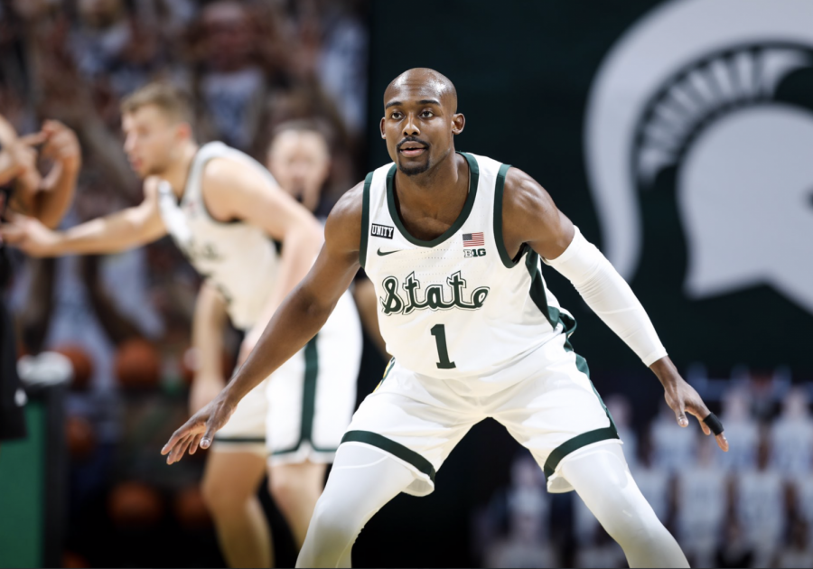 Joshua+Langford+defends+the+point+during+a+conference+game%2FPhoto+Credit%3A+MSU+Athletic+Communications%0A%0A