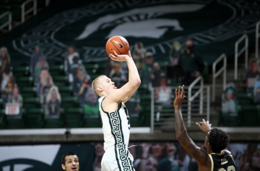 MSU+forward+Joey+Hauser+attempts+a+midrange+jumper+in+the+Spartans+79-61+win+over+Western+Michigan%2F+Photo+Credit%3A+MSU+Athletic+Communications+%0A%0A%0A