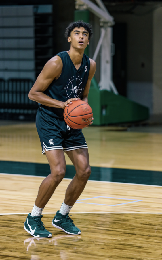 MSU+forward+Max+Christie+practices+his+shooting+during+fall+camp%2F+Photo+Credit%3A+MSU+Athletic+Communications+