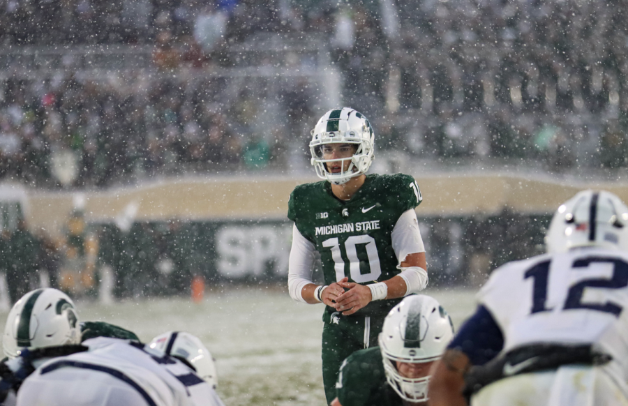 MSU+quarterback+Payton+Thorne+calls+for+the+snap+during+the+Spartans+30-27+win+over+Penn+State+on+Nov.+27%2C+2021%2F+Photo+Credit%3A+Sarah+Smith%2FWDBM