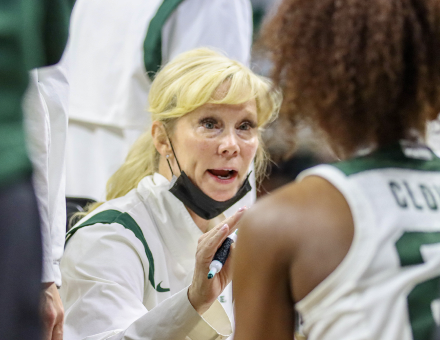 MSU head coach Suzy Merchant draws up a play during the Spartans 74-71 home win over Minnesota on Jan. 23, 2022/ Photo Credit: Sarah Smith/WDBM