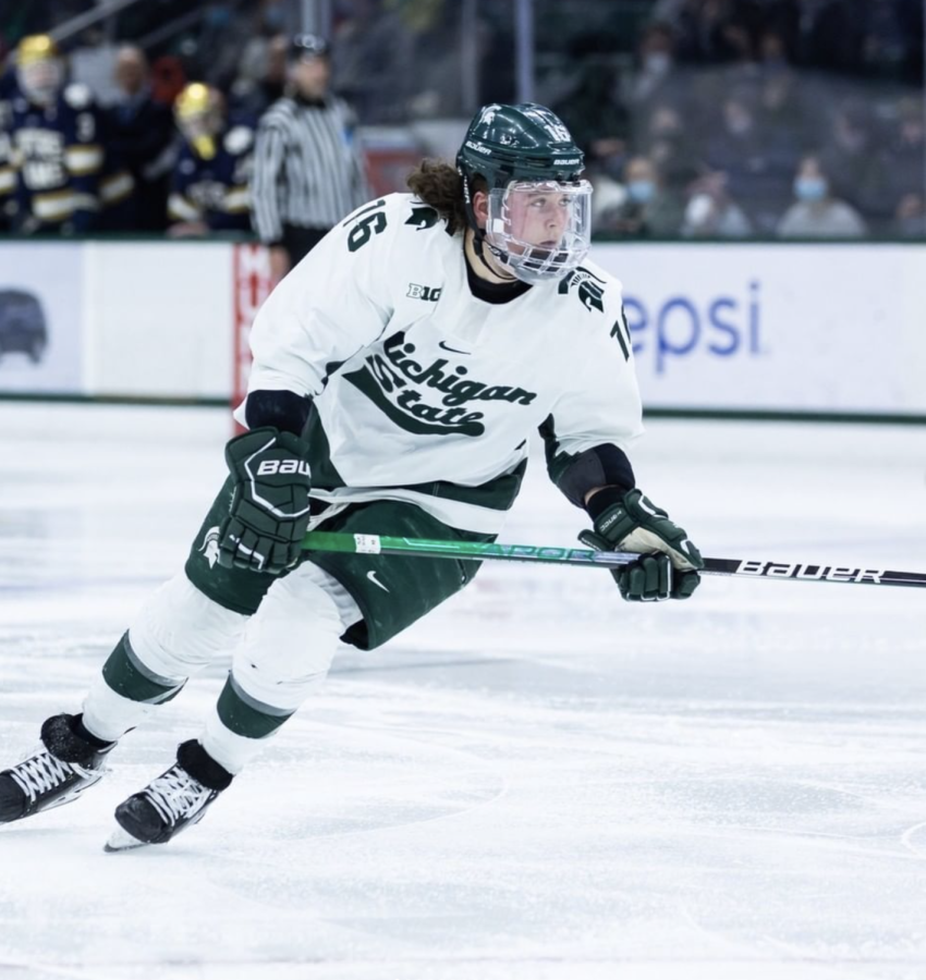 MSU+forward+Jesse+Tucker+skates+during+the+Spartans+2-1+loss+to+Notre+Dame+on+Feb.+18%2C+2022%2F+Photo+Credit%3A+MSU+Athletic+Communications