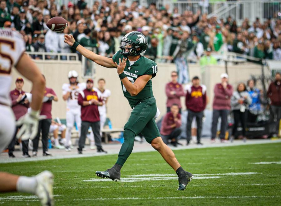 Quarterback Payton Thorne throws a pass to a receiver in Michigan States 34-7 loss to Minnesota on September 24, 2022. Photo Credit: Sarah smith/WDBM