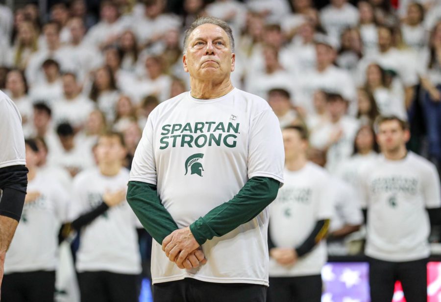 Tom+Izzo+during+a+moment+of+silence+honoring+the+victims+of+the+tragic+shooting+that+took+place+on+Michigan+States+campus+on+February+13th.+Photo+Credit%3A+Sarah+Smith%2FWDBM