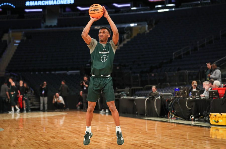 Tyson Walker shoots the ball during Michigan States practice on March 22, 2023 ahead of the Spartans Sweet Sixteen matchup against Kansas State. Photo Credit: Sarah Smith/WDBM