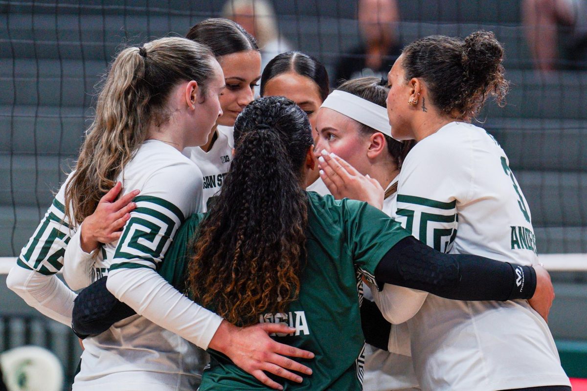 MSU volleyball discuss their game plan mid-set versus Purdue Fort Wayne (Sept. 17, 2024)