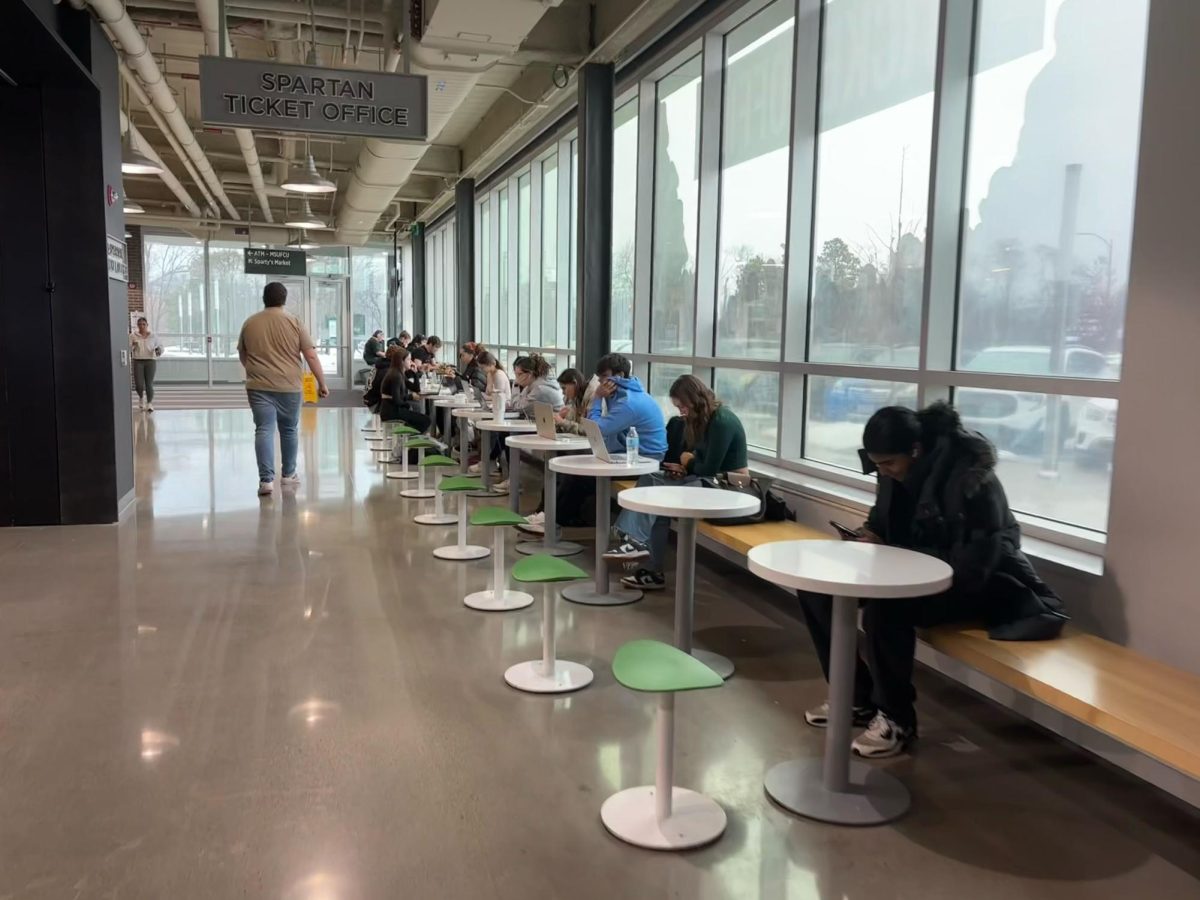 Students sit and study inside 1855 Place. Returning from a monthlong winter break, students began their spring semester on Monday, Jan. 13. Photo credit: Lilly Williams/WDBM